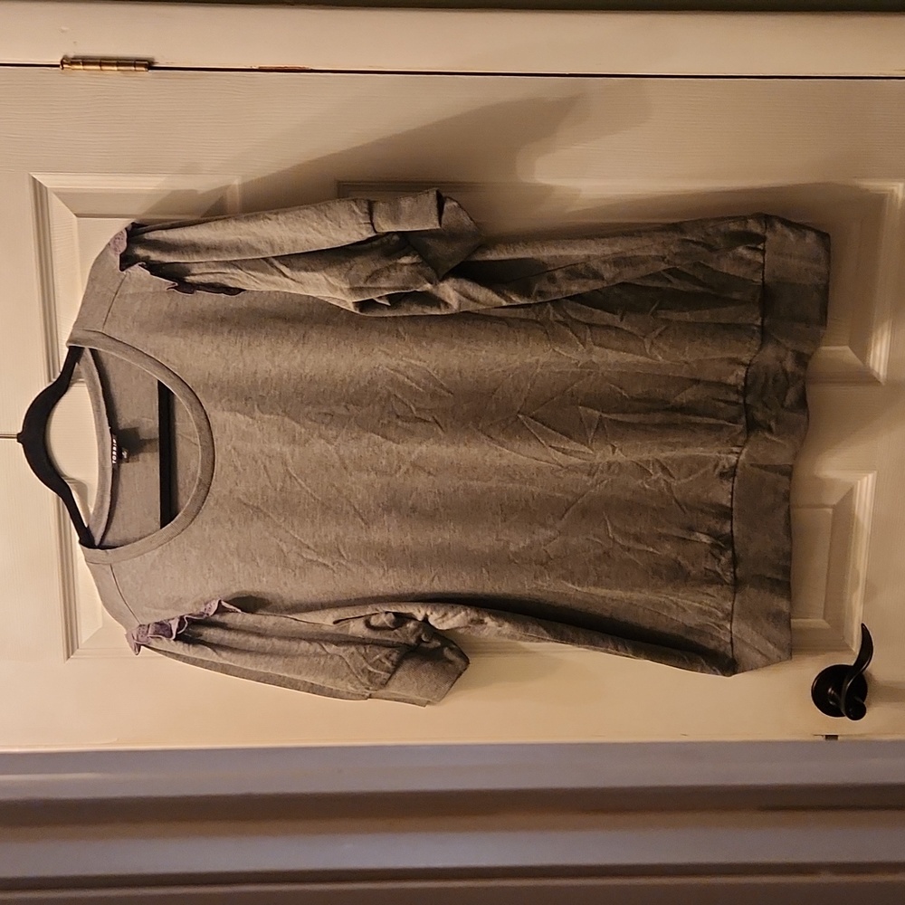 Torrid Light Gray ruffled short sleeve Blouse Size 2